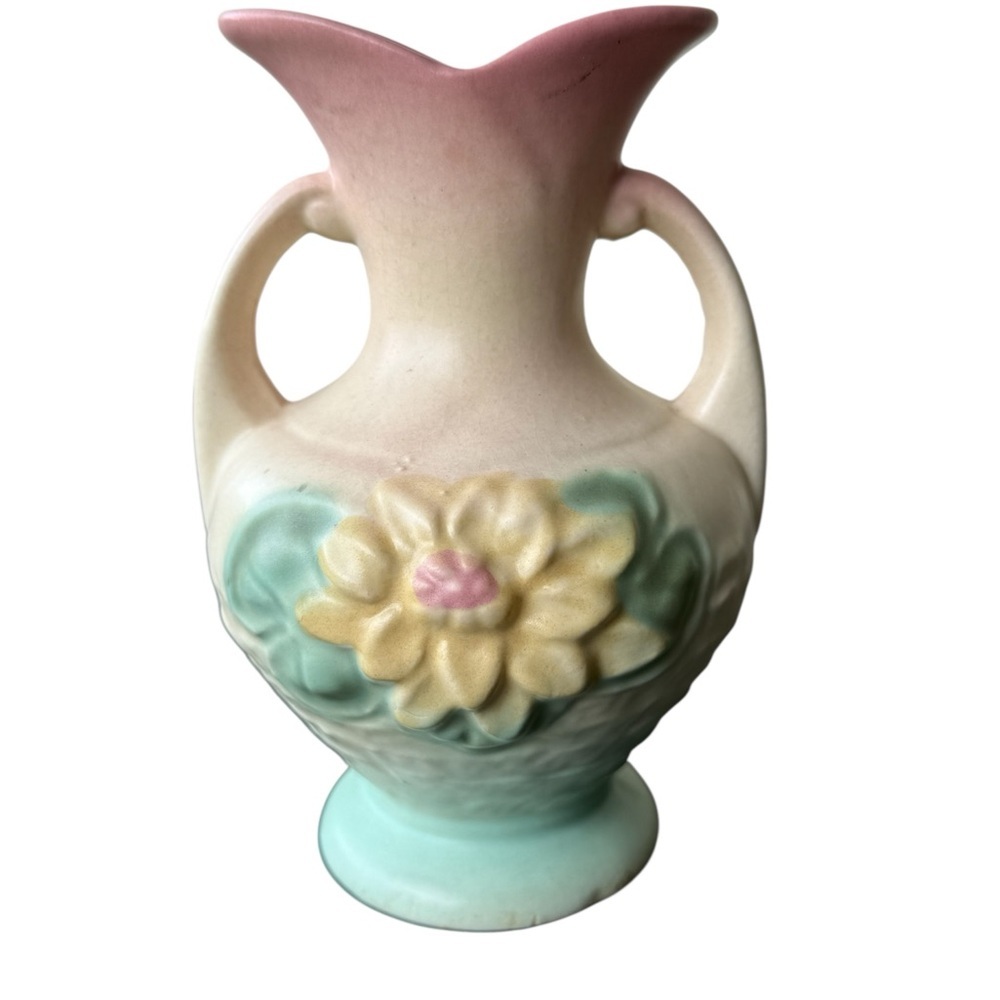 1940s Hull art Pottery Vase 5.75" matte pink - Picture 2 of 5